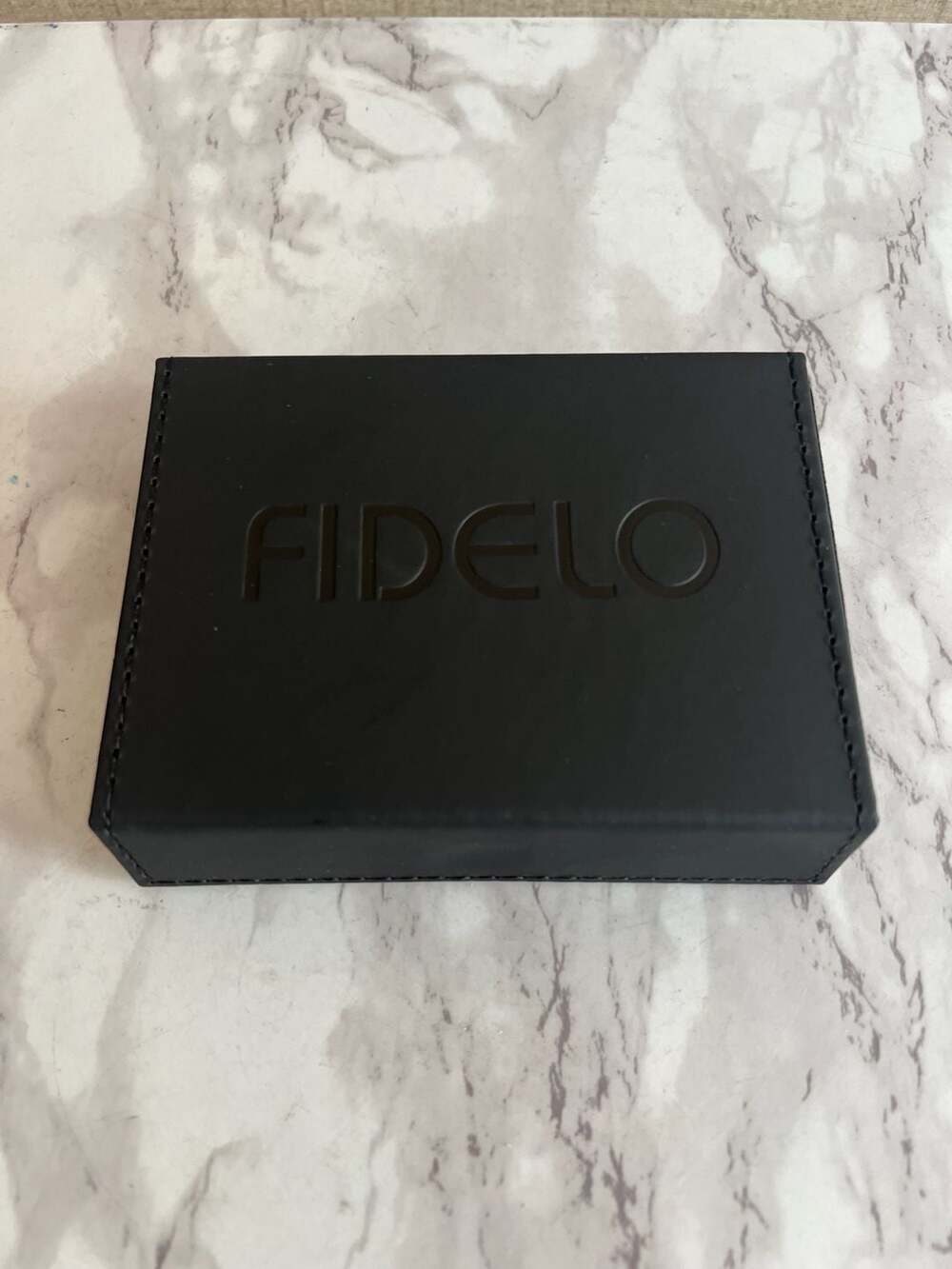 FIDELO Minimalist Card Hybrid Men's Thin Sleek Slim Black Wallet